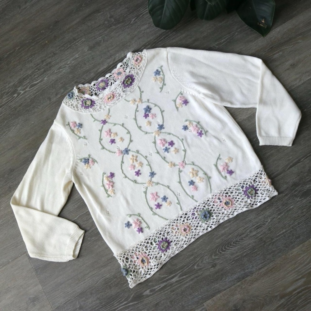 Crochet flower white sweater